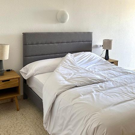 Hostal Solfina Palafolls Buitenkant foto