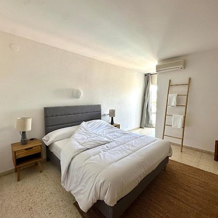 Hostal Solfina Palafolls Buitenkant foto