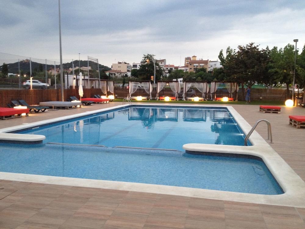 Hostal Solfina Palafolls Buitenkant foto