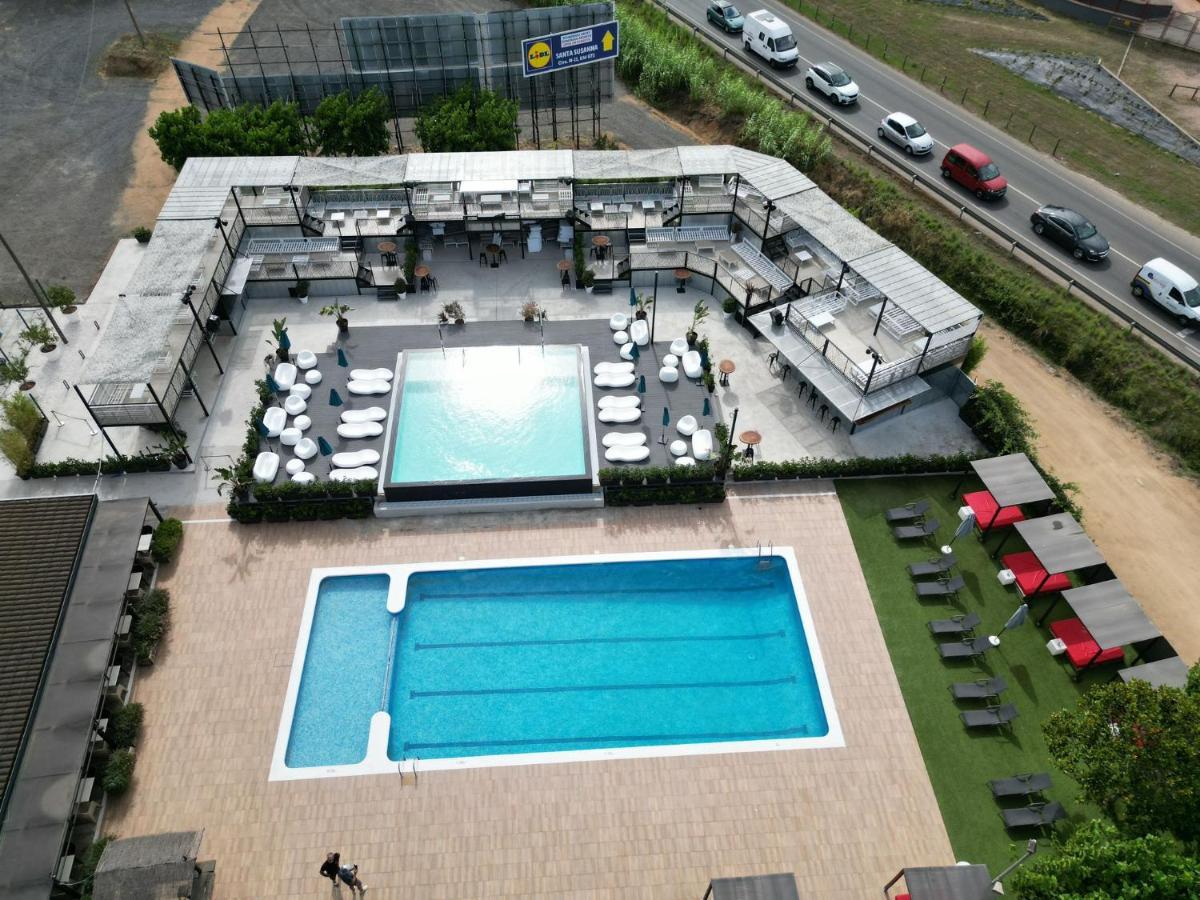 Hostal Solfina Palafolls Buitenkant foto