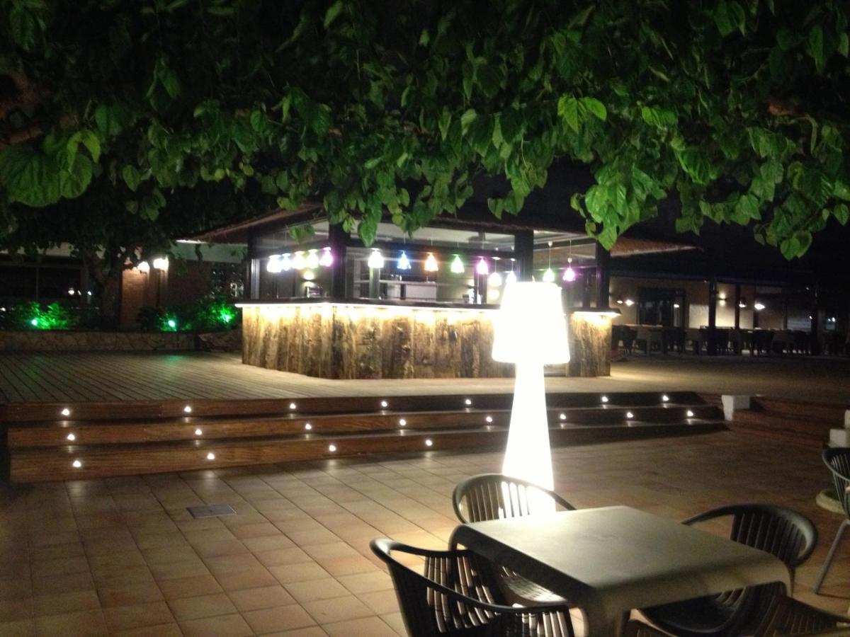 Hostal Solfina Palafolls Buitenkant foto