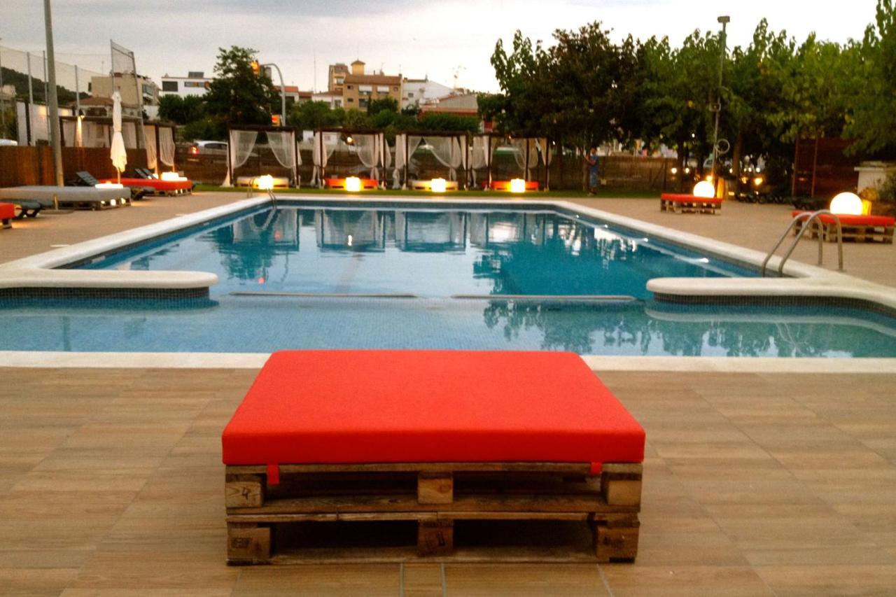 Hostal Solfina Palafolls Buitenkant foto